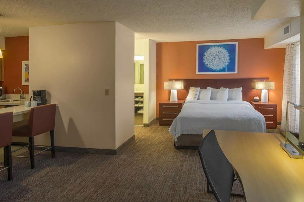 Residence Inn Indianapolis Airport Exteriör bild